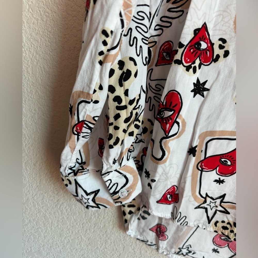 Milk & Honey Abstract Heart and Animal Print Button Down Pocketed Blouse M - Picture 2 of 9